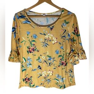 GG1 - Westport Women’s Medium Yellow Floral Top